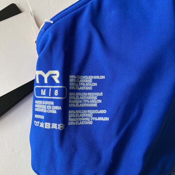 NWT TYR JoJo Top Bikini Sports Bra Size M 8 28" to 34" Band Medium Support NIP - Picture 11 of 16